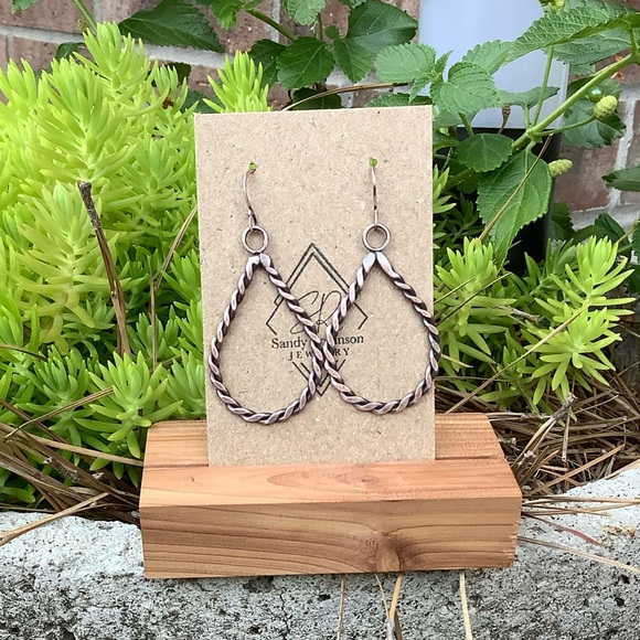 Vintage Look Copper Earrings Handmade USA - Picture 1 of 3